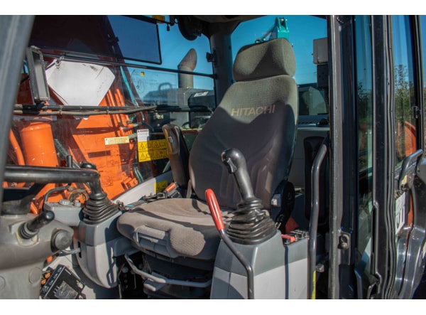 Excavator pe roti Hitachi ZX 145 - Stoc Cluj de vanzare